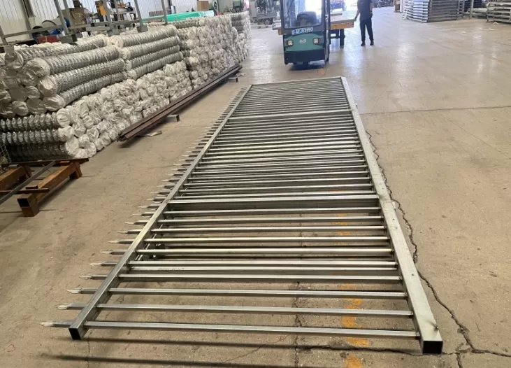 Sliding Gate