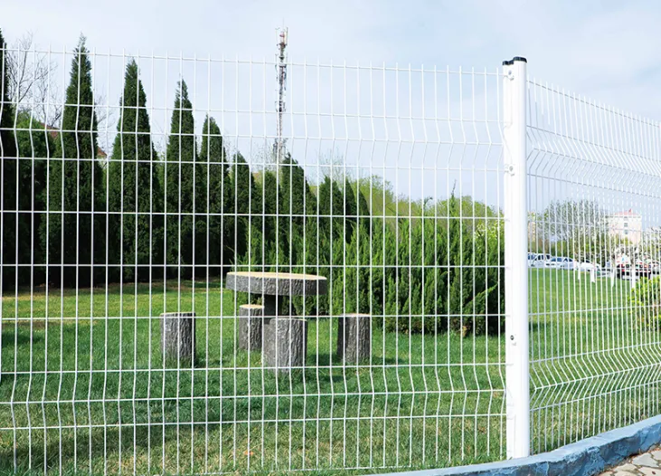 Aluminum Alloy Post with Mesh Panel