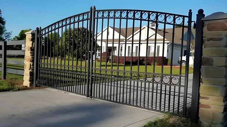 Commercial and Industrial Fences