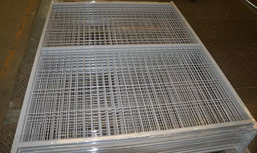 Real-time production of temporary fence