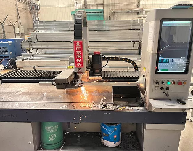 Laser Cutting Machine