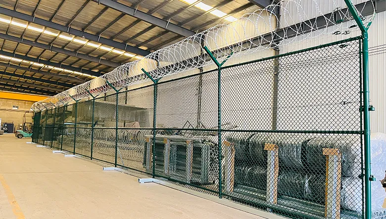 The new Supply 20000m chain link fence for Middle East desert areas