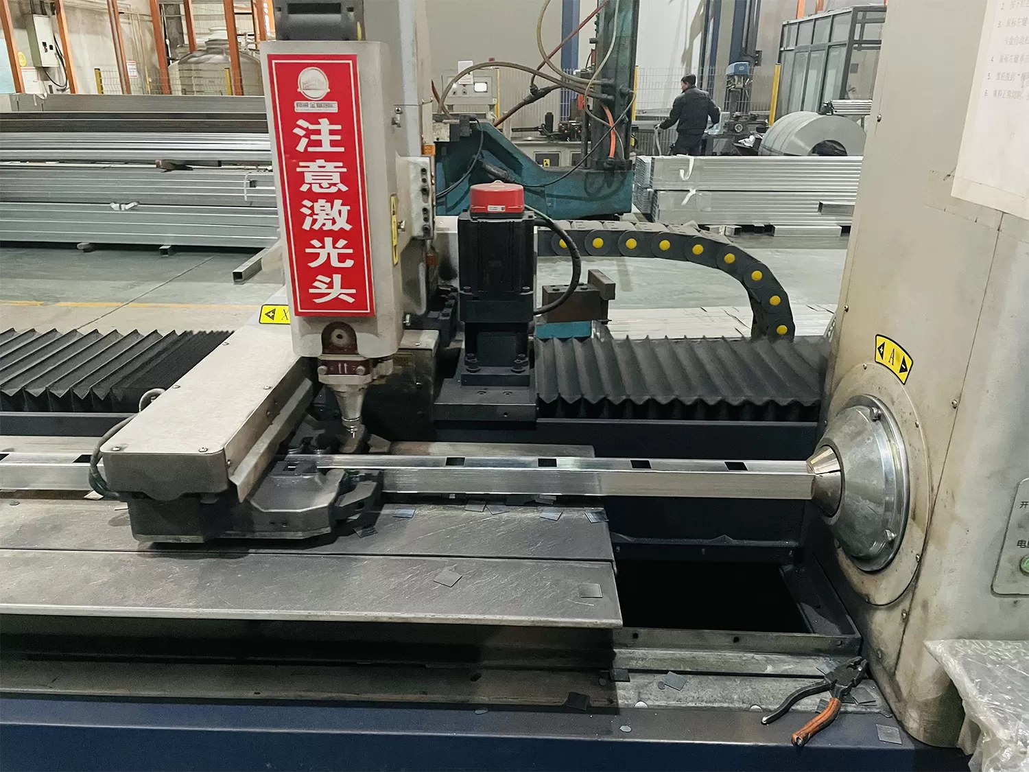 What are the production advantages of steel fence in BONKFC?cid=3