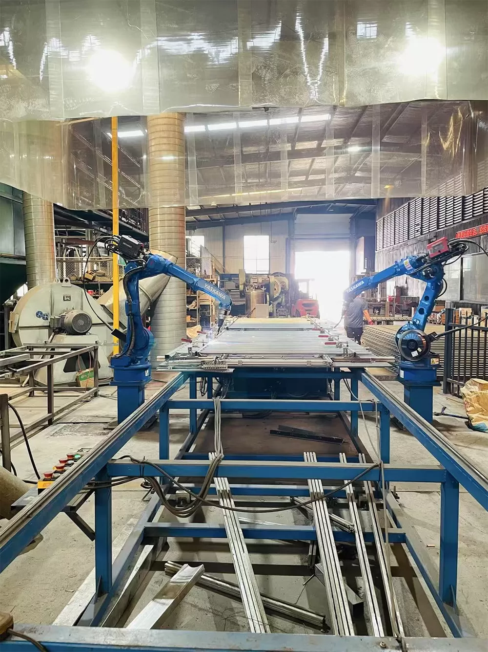 What are the production advantages of steel fence in BONKFC?cid=3