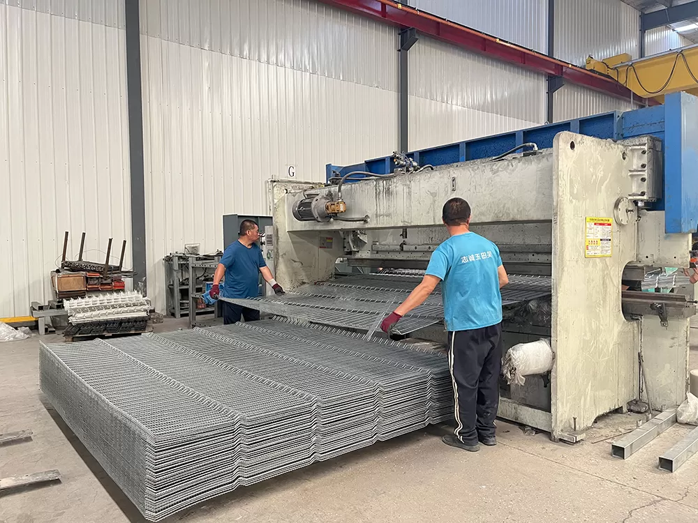 How is the BONKFC 3D mesh fence producted and inspected?cid=3